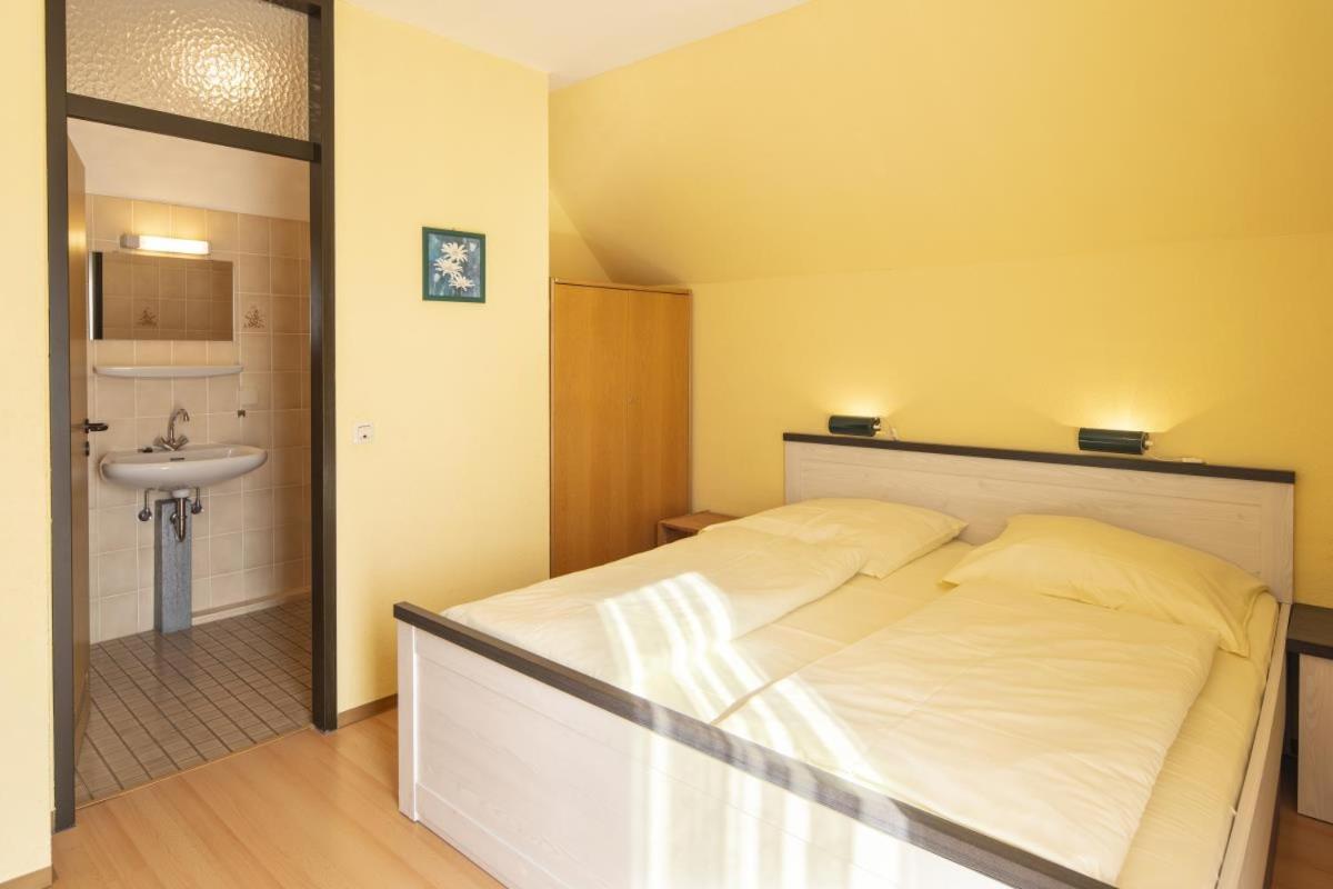 Helle 93m2 FeWo mit 2 Schlafzimmern am Edersee Scheid  Exterior foto